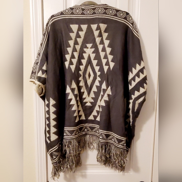 3XL Boho cardigan/kimono style sweater with Aztec print and fringe OS - Picture 2 of 5